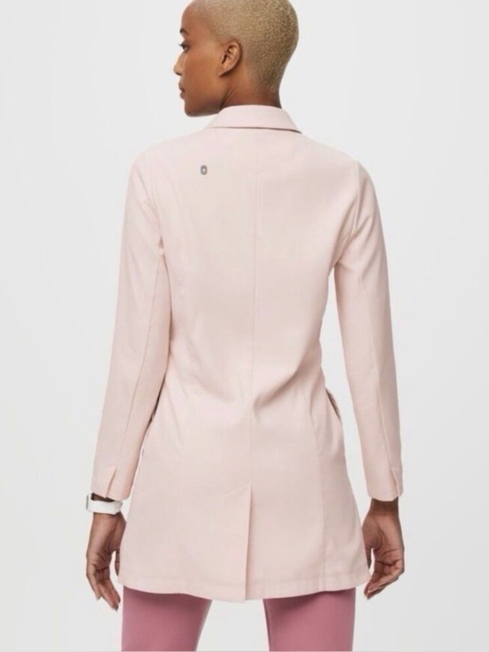 FIGS Women’s Bellevue Pink Powder Lab Coat: Limited Edition S - Picture 2 of 16